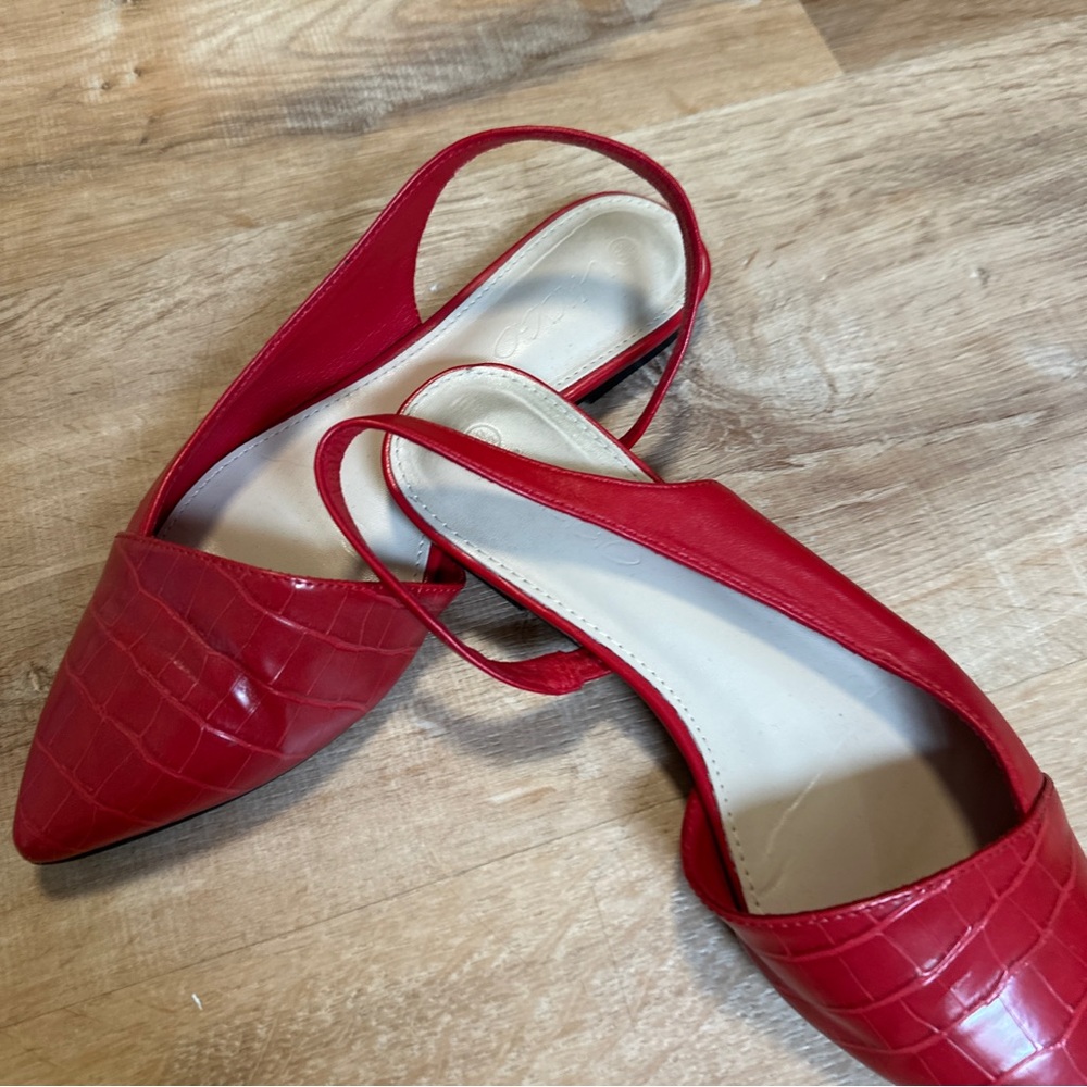 Women's Red Pointed Slingback Flats by - Picture 4 of 6